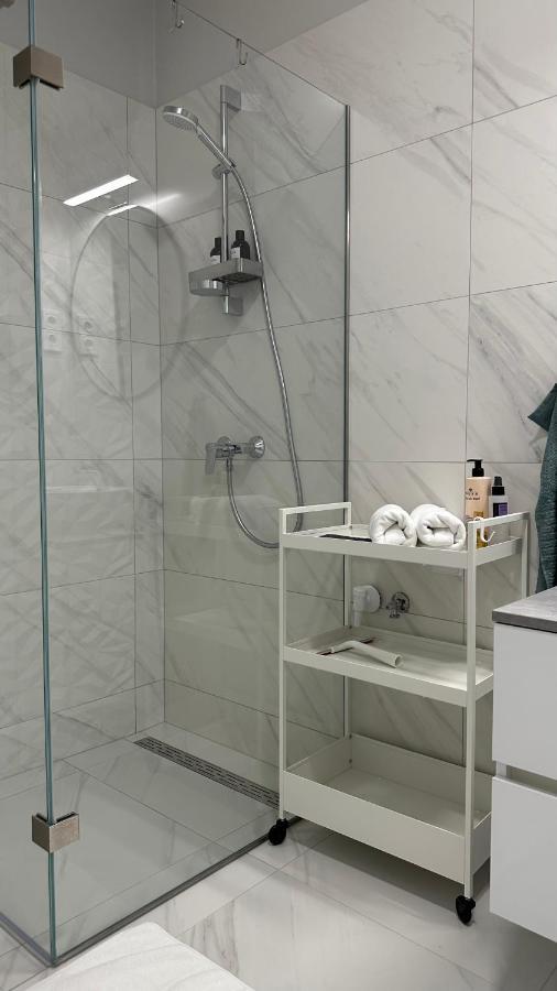 Linden Apartman 001 - Adults Only Mosonmagyaróvár Exteriör bild